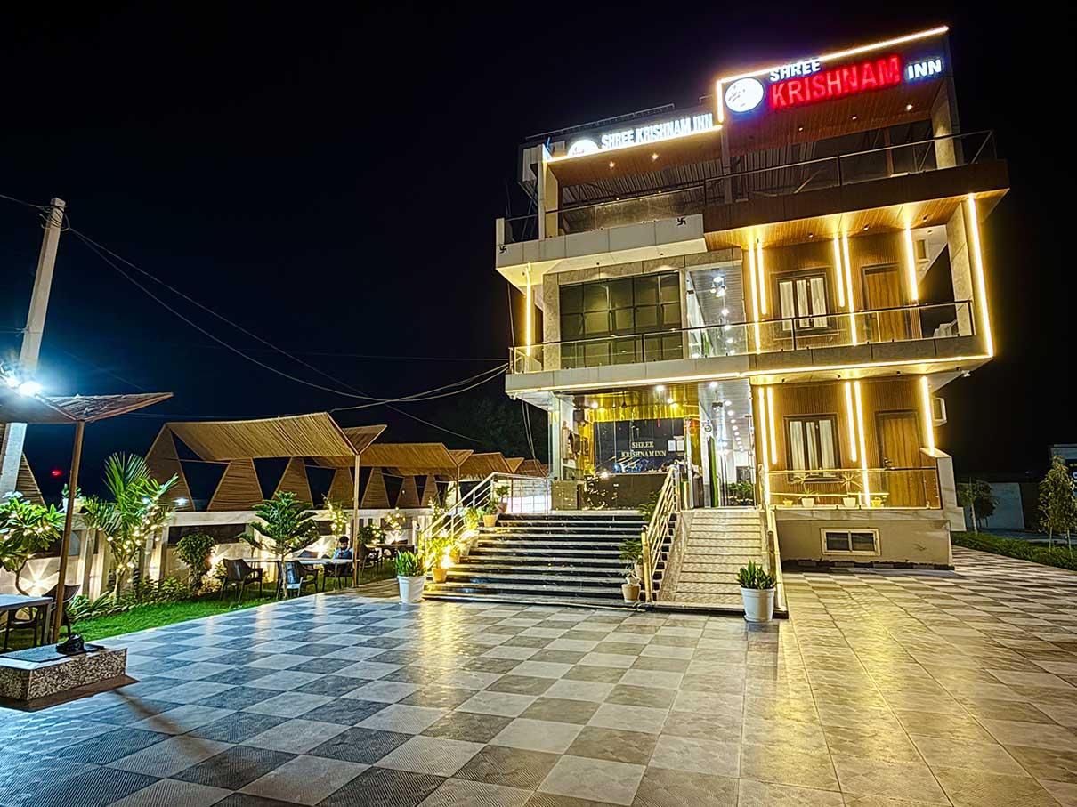 elevation-night-view-dharmaluxe-shree-krishnam-inn-khatoo-dhramshala